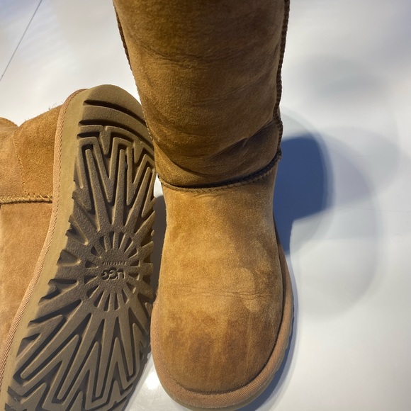 UGG Classic Brown Ankle Boots - Picture 3 of 14